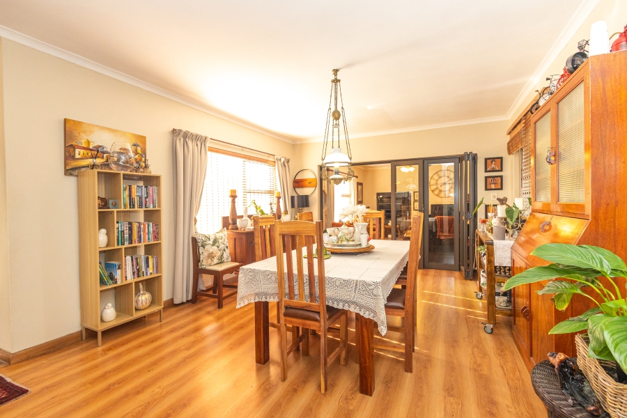 5 Bedroom Property for Sale in Ferndale Western Cape